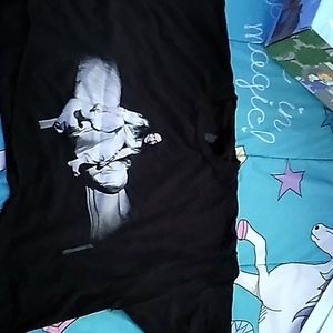 Black Billie Eilish cropped tee